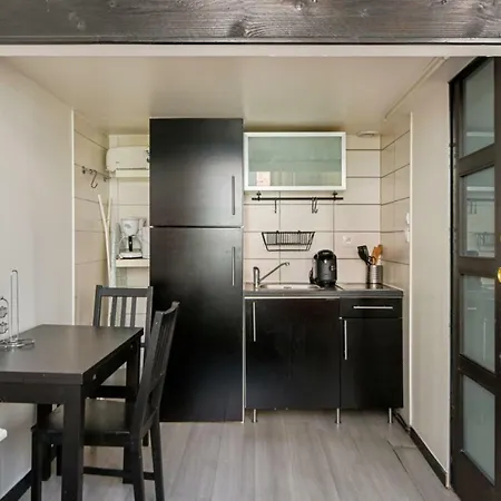Cozy Studio Close To Train Stations And Old